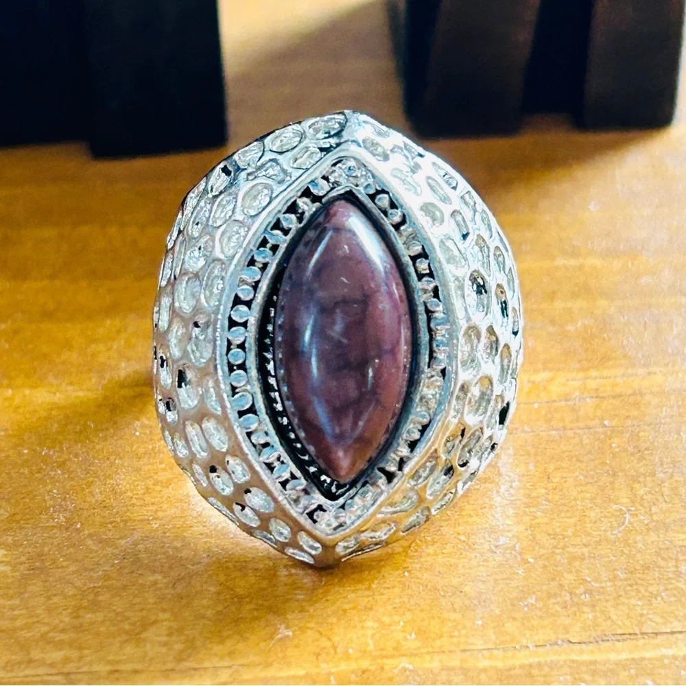 Vintage honeycomb band ring (size 9.5)